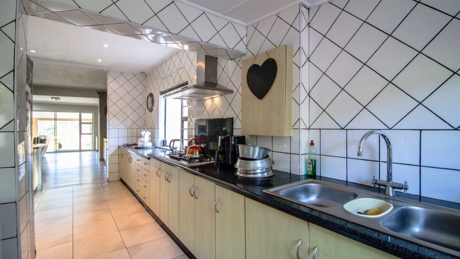 4 Bedroom Property for Sale in Gonubie Eastern Cape